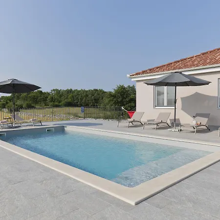 Ferienhaus Neue Bei Rovinj Mit Privatem Pool, Wlan, Klima Burići