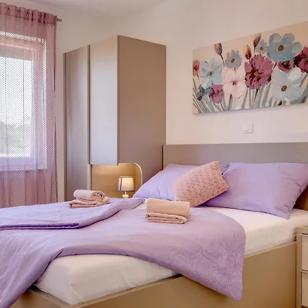 Neue Bei Rovinj Mit Privatem Pool, Wlan, Klima *